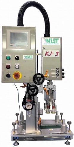 高い合理化効果を実現！！コンパクトなインライン仮締機